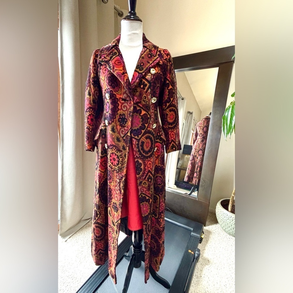 Saks Fifth Avenue Vintage Paisley Brocade Opera Coat β¨ππ§₯ - Picture 2 of 11